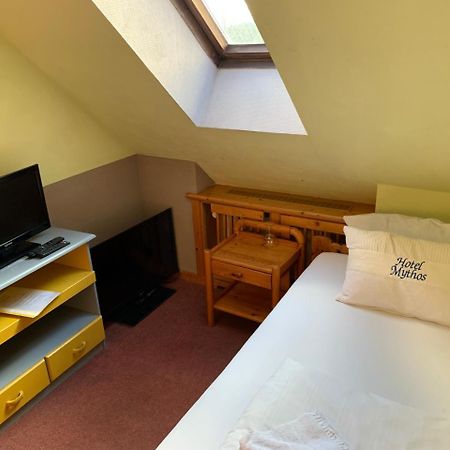 Hotel Mythos Ораниенбург Екстериор снимка