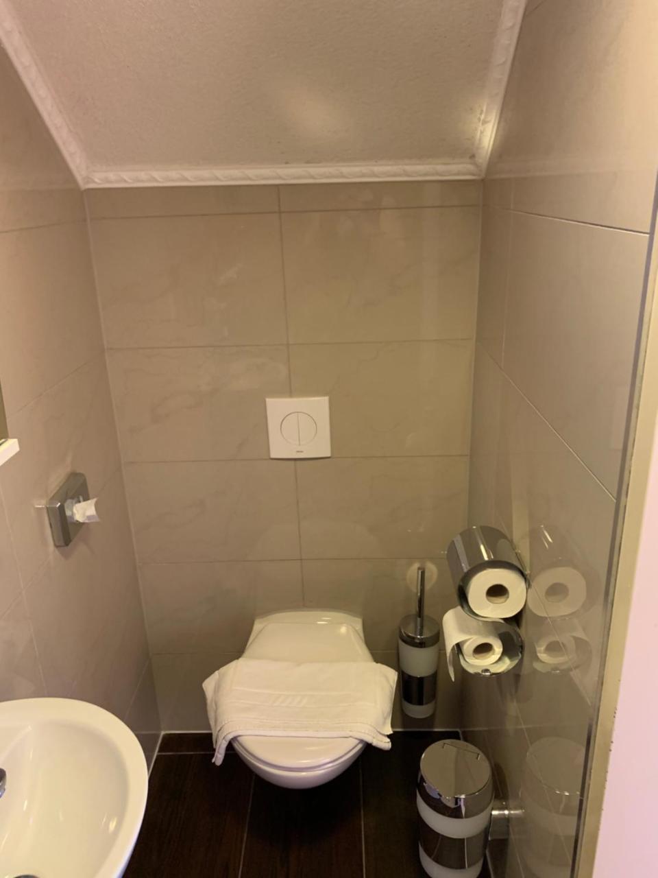 Hotel Mythos Ораниенбург Екстериор снимка